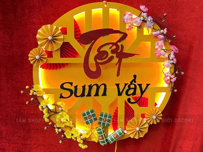 [Order 3 - 5 ngày] Vòng treo cửa Tết Sum Vầy đèn Led [Bằng gỗ - Cắm điện] ĐK 60cm BANGTREO-TET-01